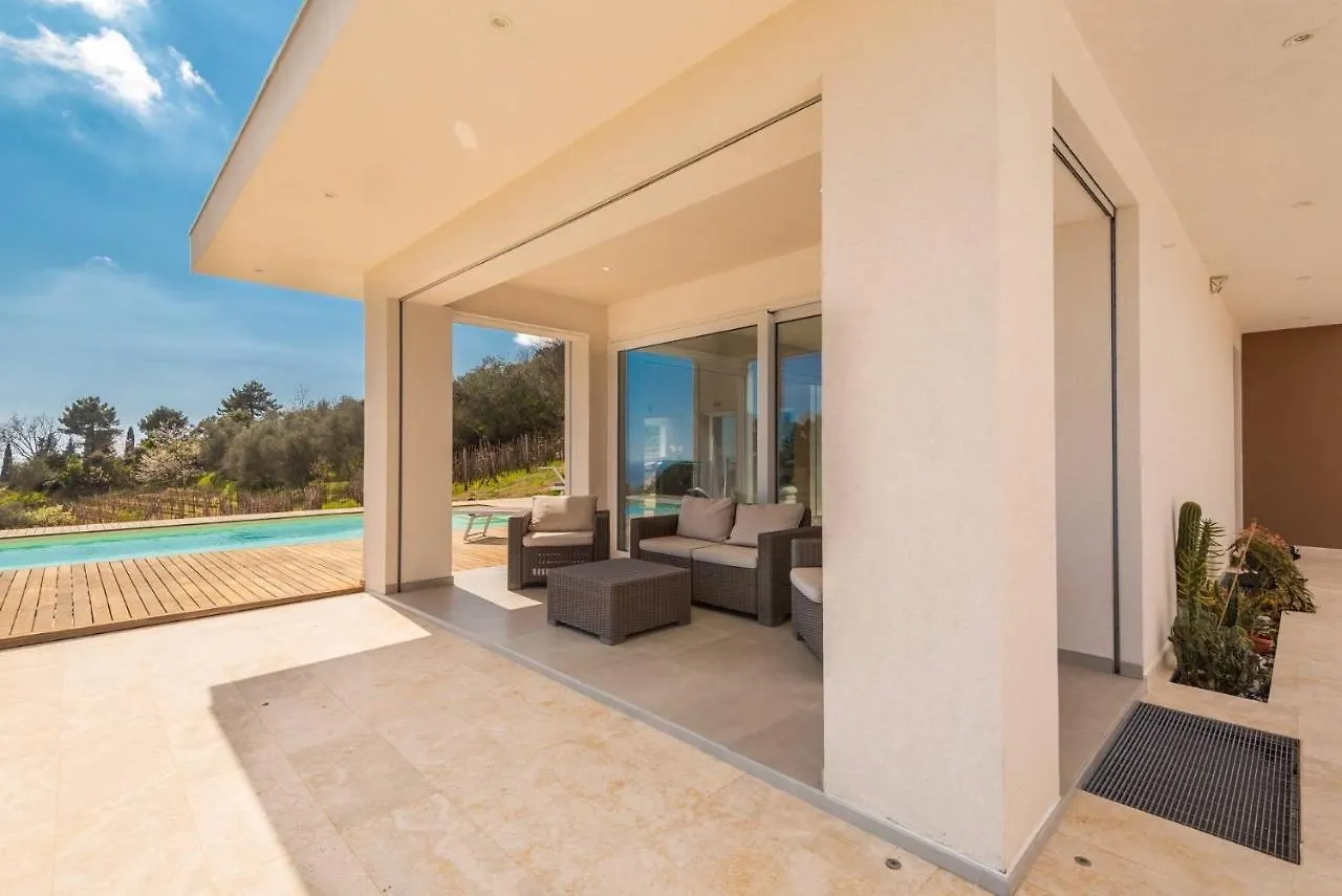 Villa Olympia Pool Sea View Mountains Lake Nature Sleeps 8 Air Conditioning Wi-Fi Corsanico-Bargecchia