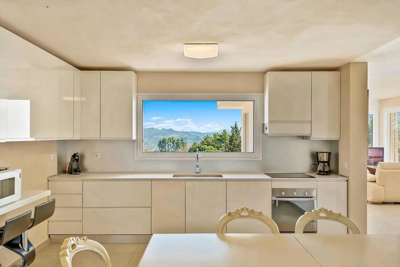 Villa Olympia Pool Sea View Mountains Lake Nature Sleeps 8 Air Conditioning Wi-Fi Corsanico-Bargecchia إيطاليا