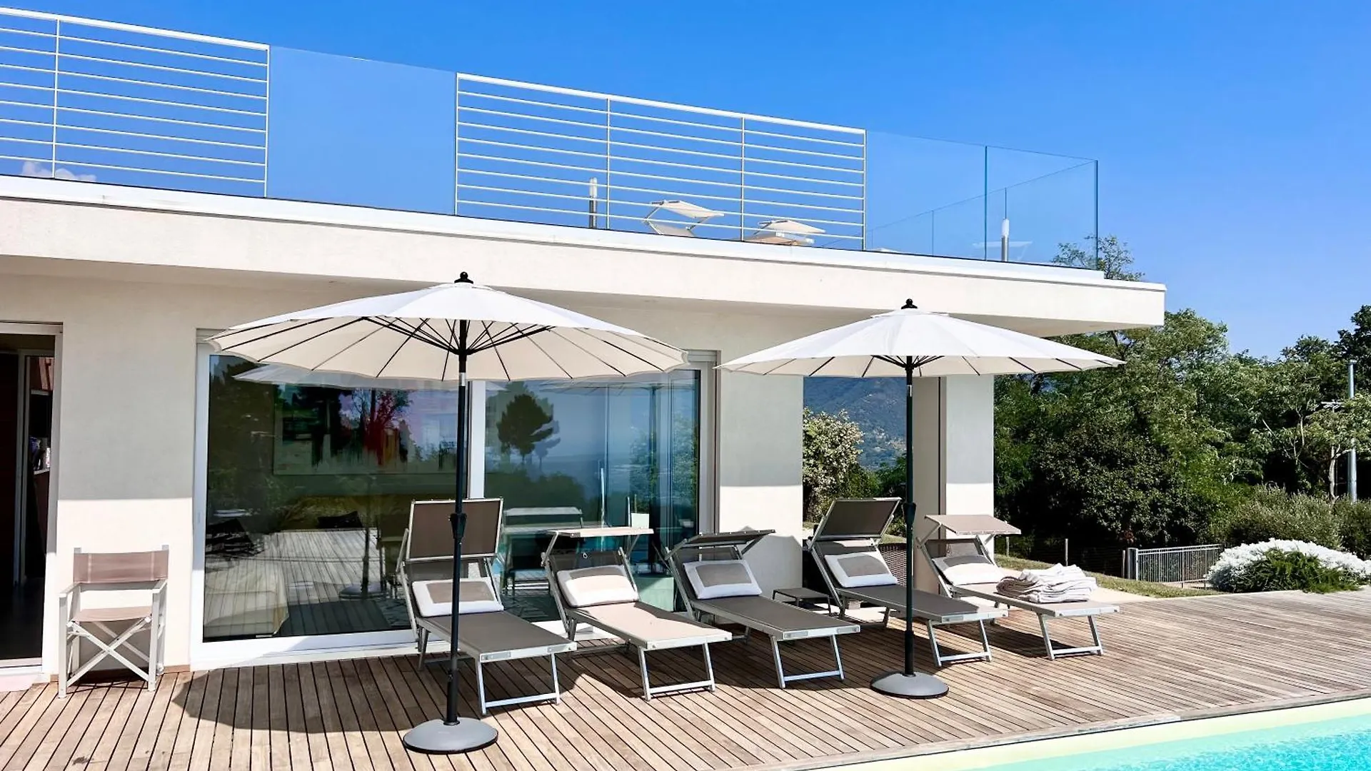 Villa Olympia Pool Sea View Mountains Lake Nature Sleeps 8 Air Conditioning Wi-Fi Corsanico-Bargecchia 0*,  إيطاليا